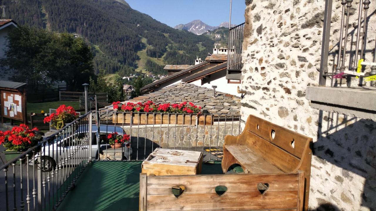 Magnifica Tavernetta Di La Thuile Eksteriør billede